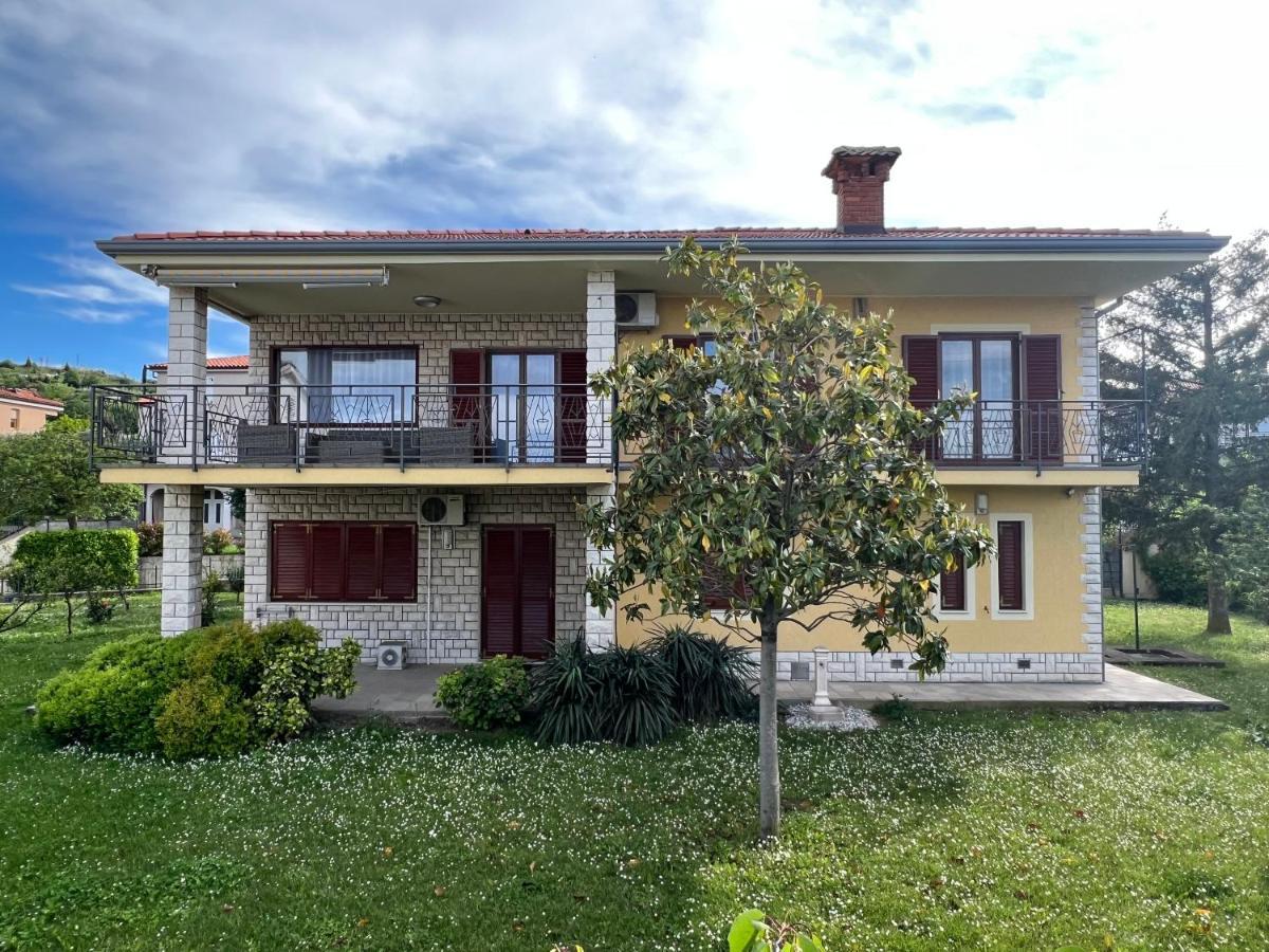 Magnolia Apartments Izola Esterno foto