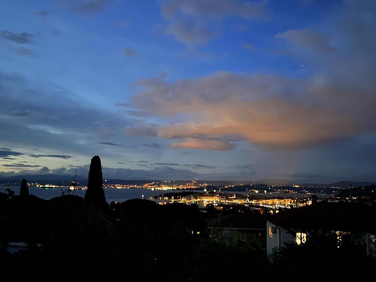 Magnolia Apartments Izola Esterno foto