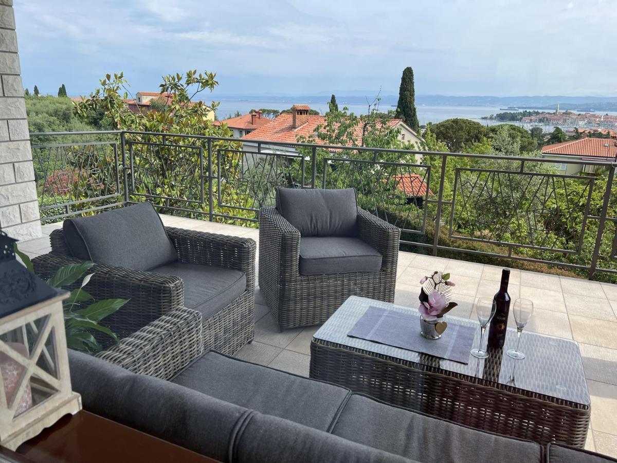 Magnolia Apartments Izola Esterno foto