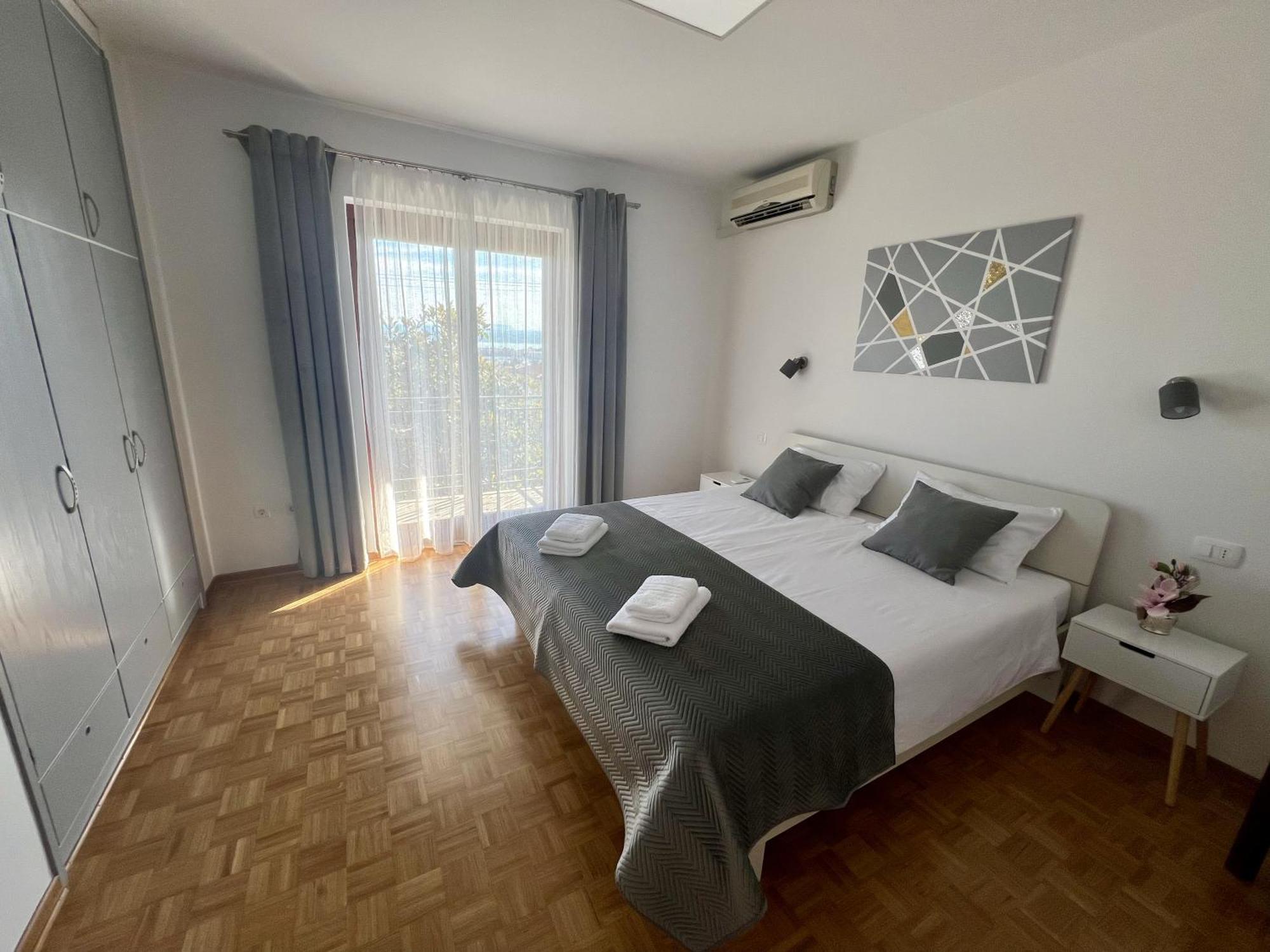 Magnolia Apartments Izola Esterno foto